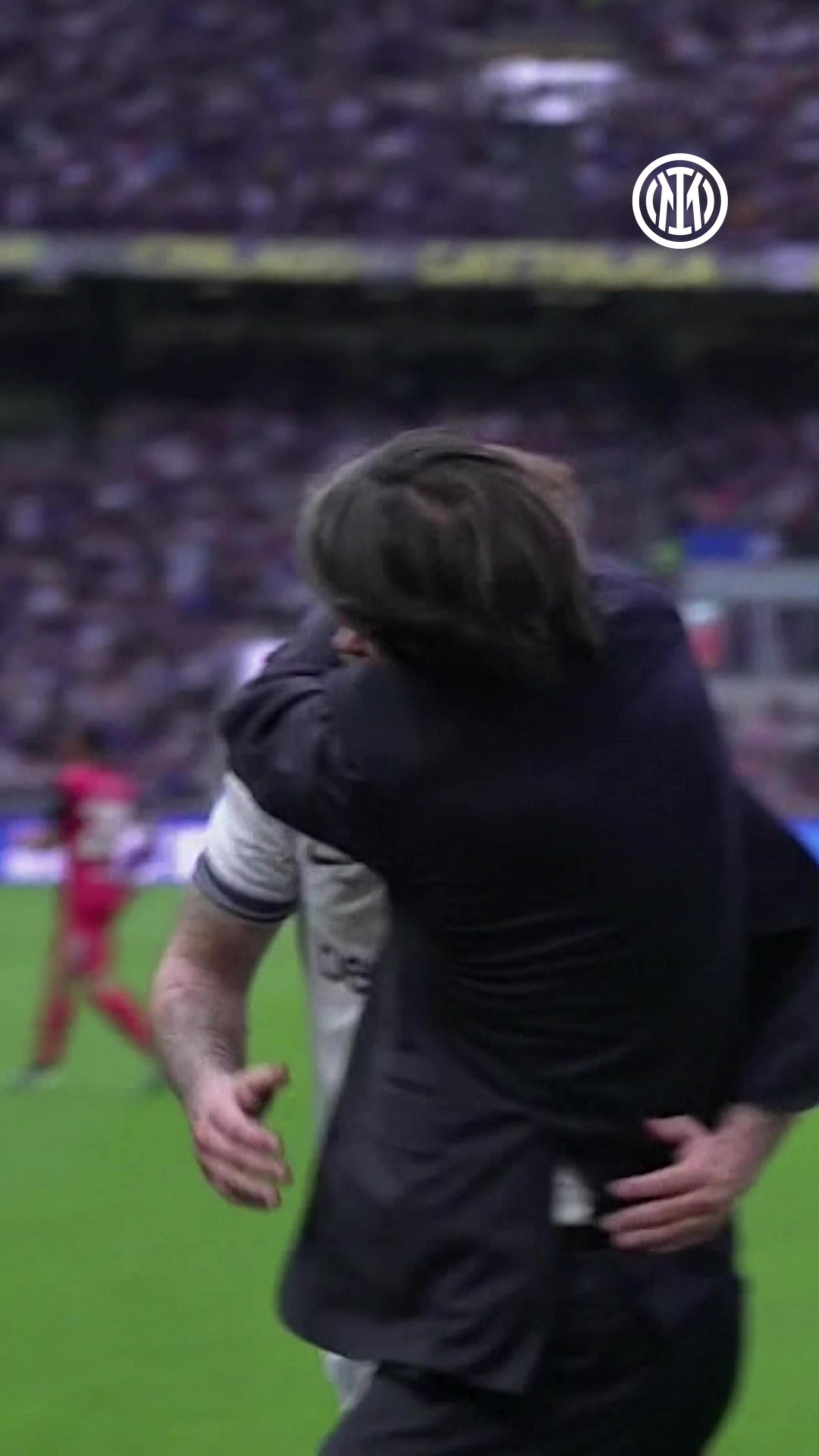 太銷魂，網友：阿瑙托維奇這腳傳球的確值得小因又摟又親